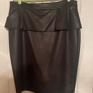 Thalia Sodi faux leather peplum black skirt. XL